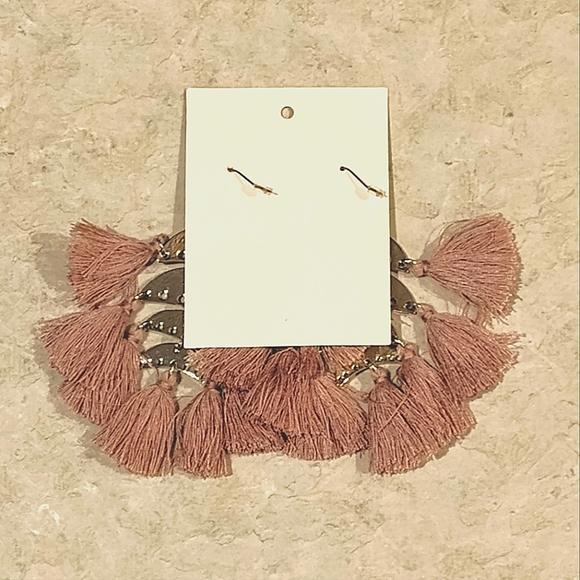 NWT KINSLEY ARMELLE XIMENA COLLECTION SILVER ENGRAVED LAYERED DANGLING EARRINGS - Picture 5 of 9